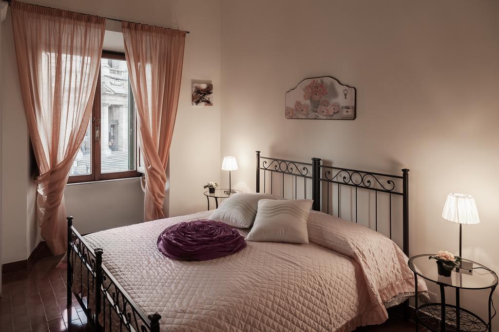 Glam Sm Maggiore Guest House Рим Екстериор снимка